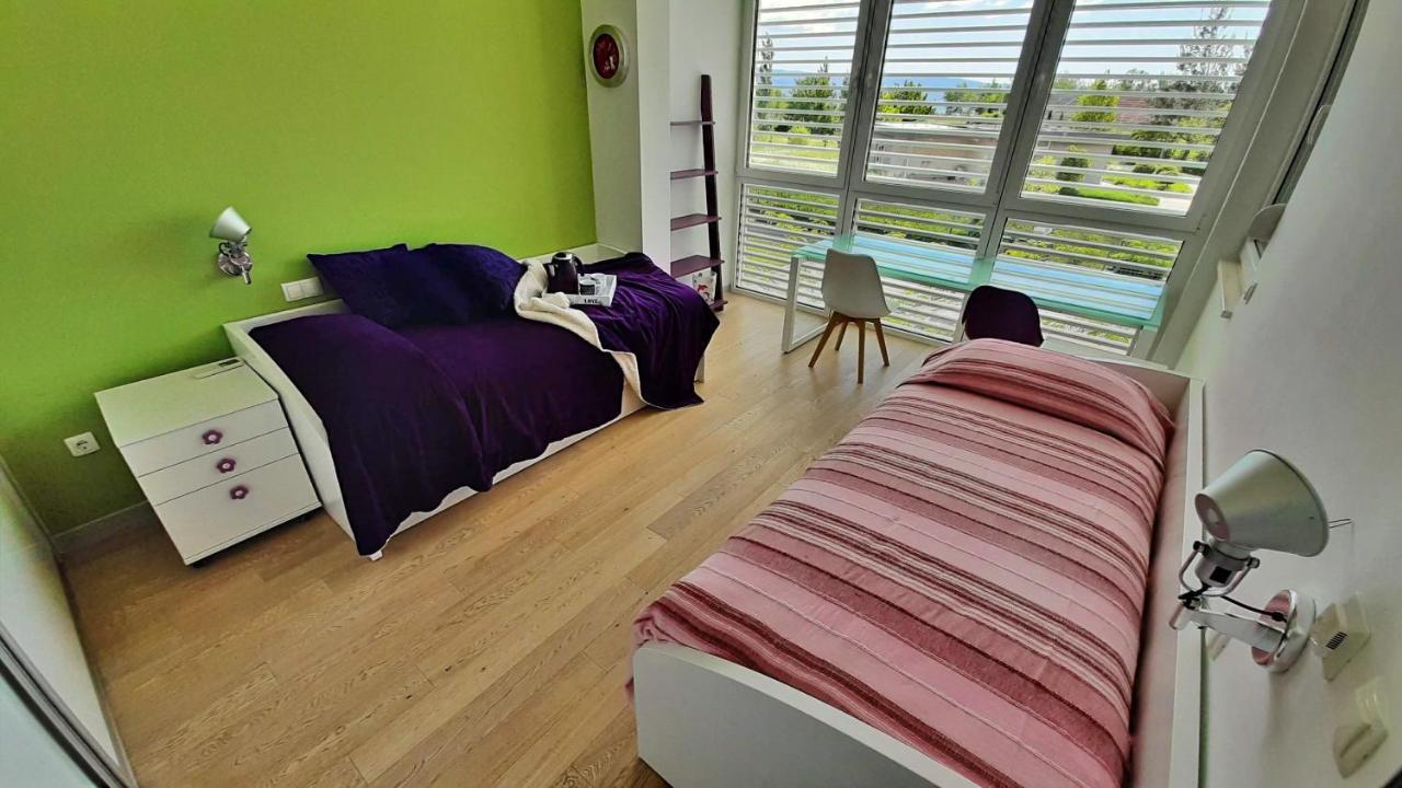 Apartment Iva Оміш Екстер'єр фото