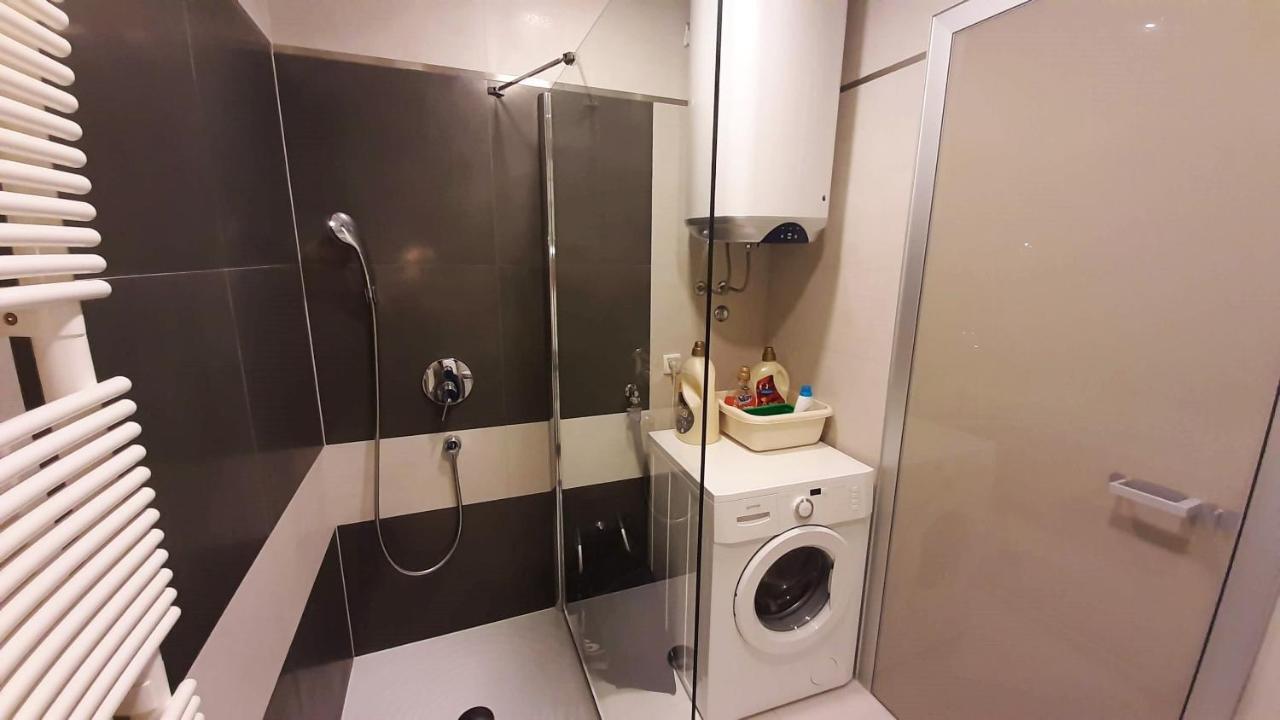 Apartment Iva Оміш Екстер'єр фото