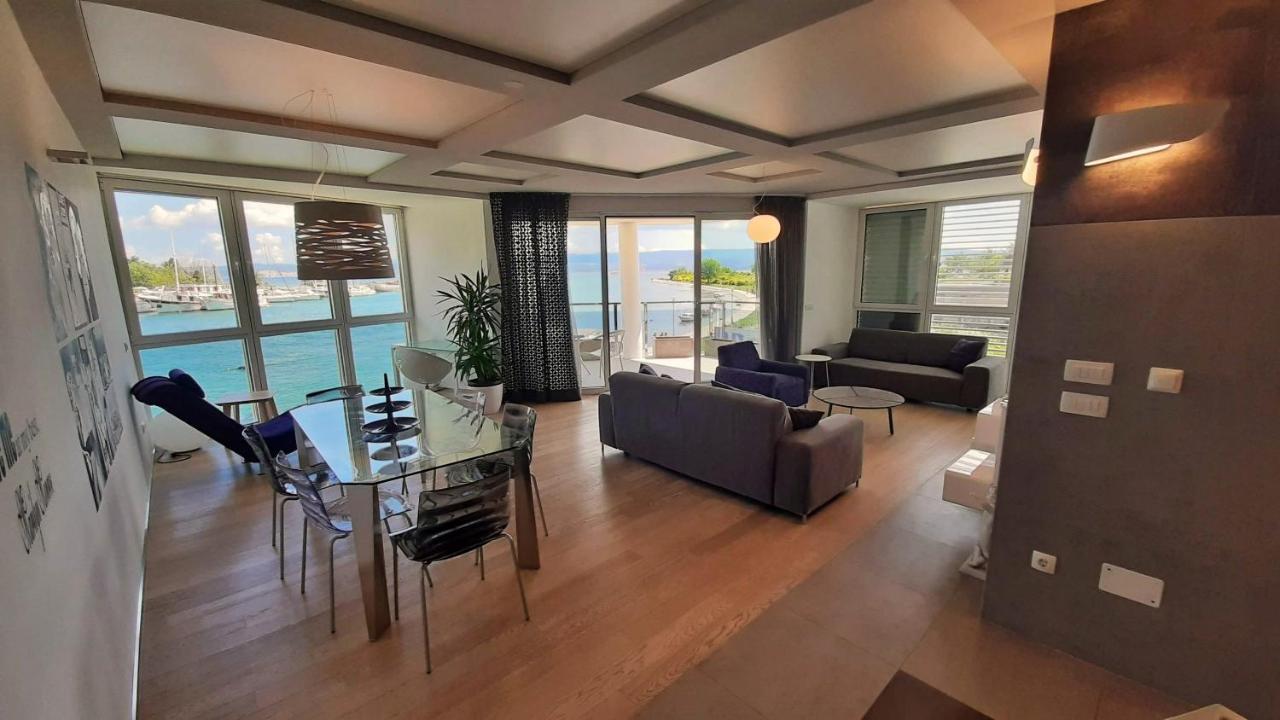 Apartment Iva Оміш Екстер'єр фото