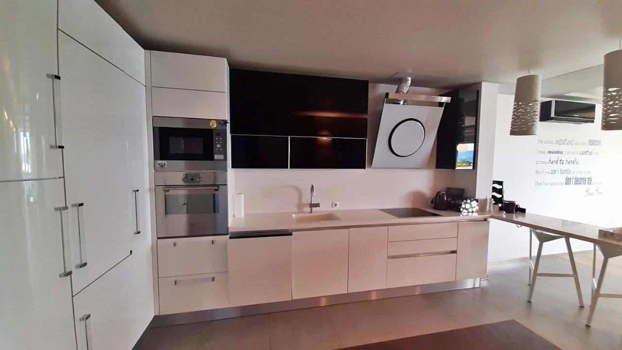 Apartment Iva Оміш Екстер'єр фото
